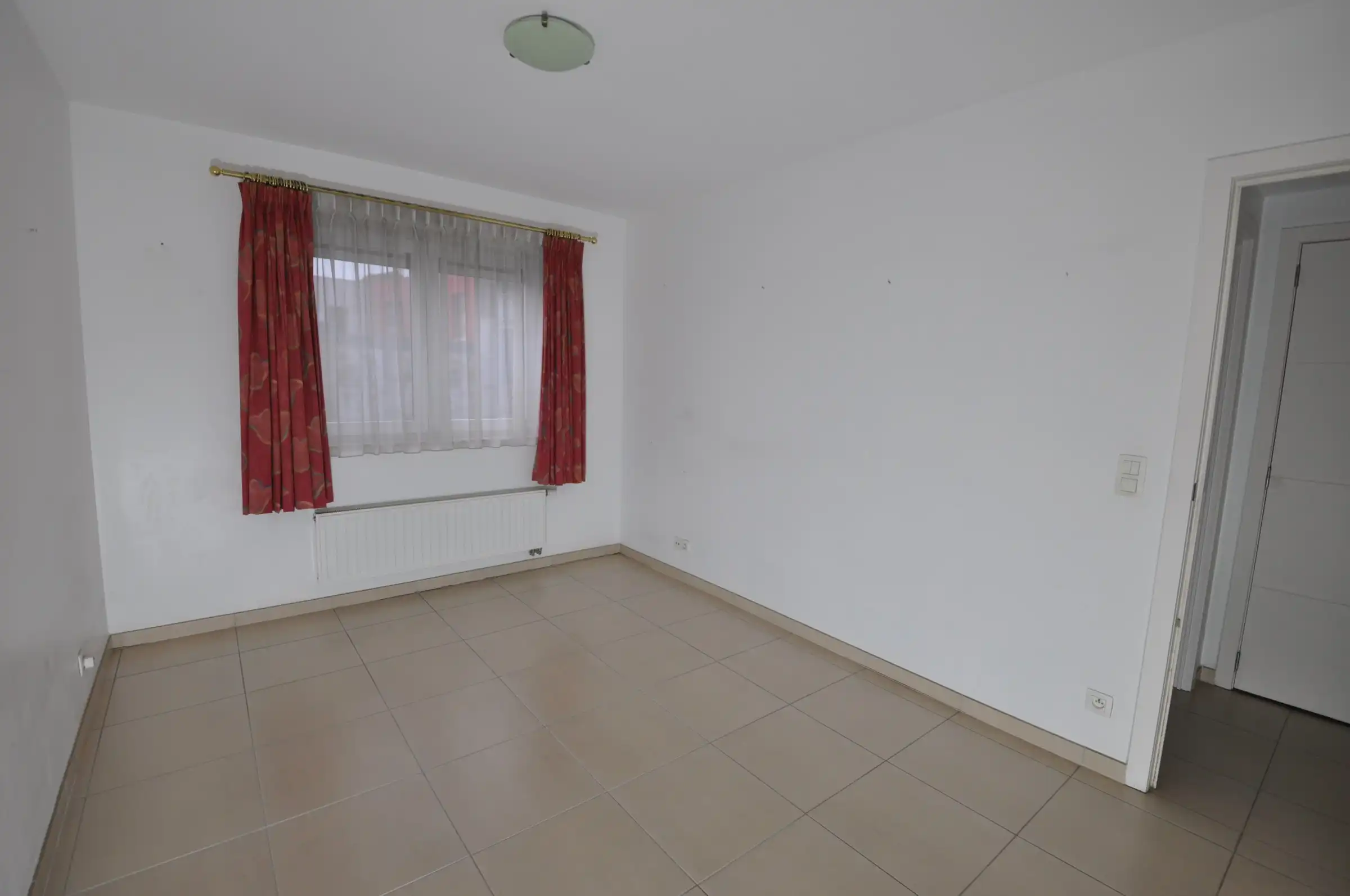 Instapklaar recent appartement met terras op een  centrale ligging foto 16