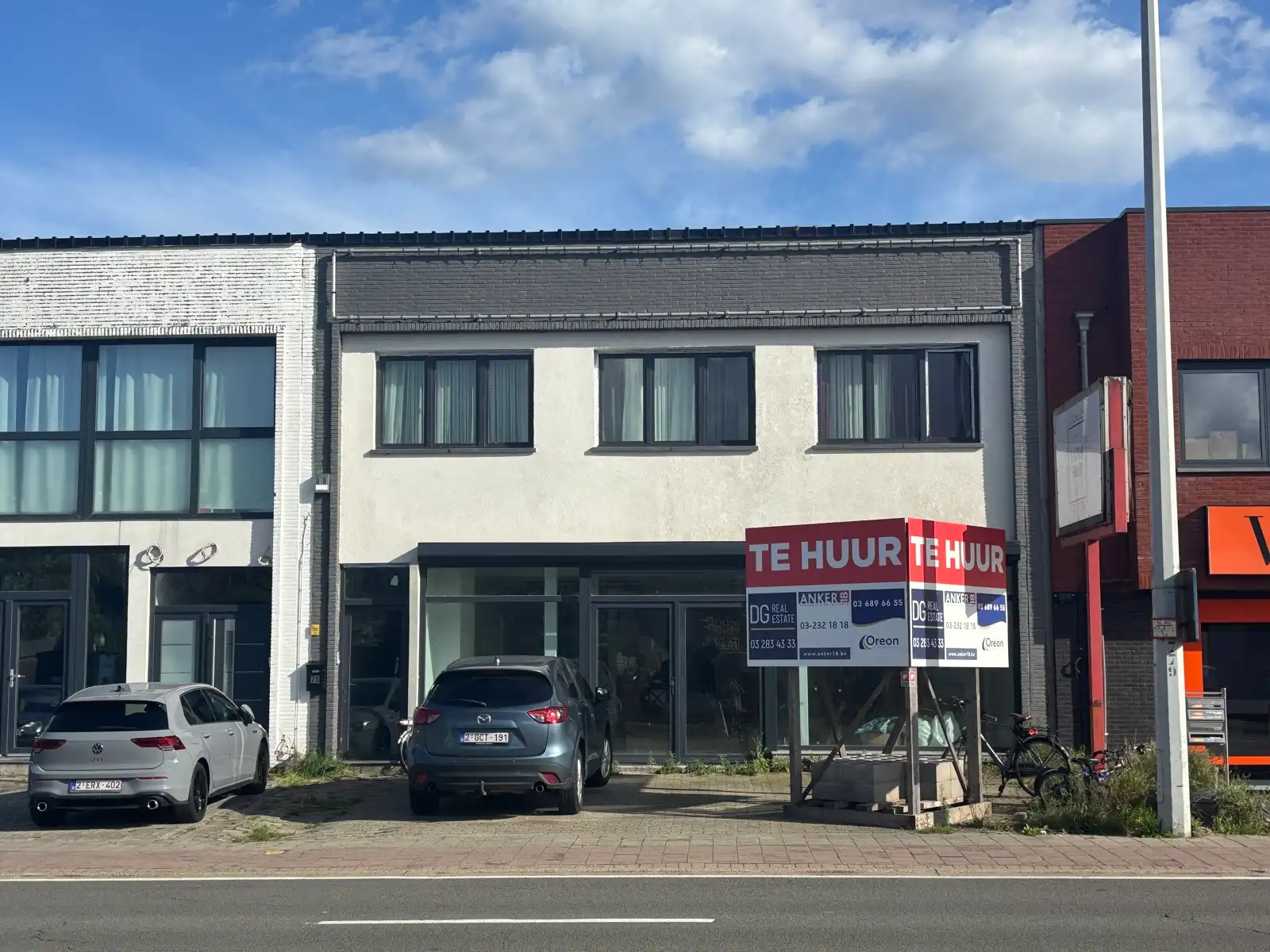 Handelsgelijkvloers te huur tegenover Carrefour Borsbeek foto 9