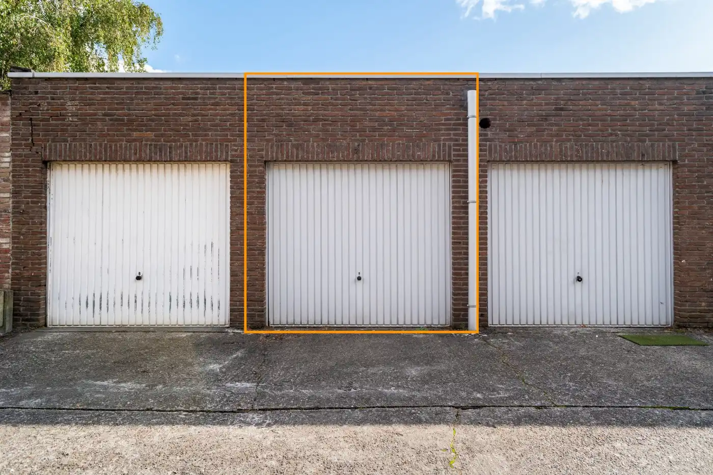 Instapklaar app. op 1e verd. met 2 slpk., balkon en garagebox foto 21