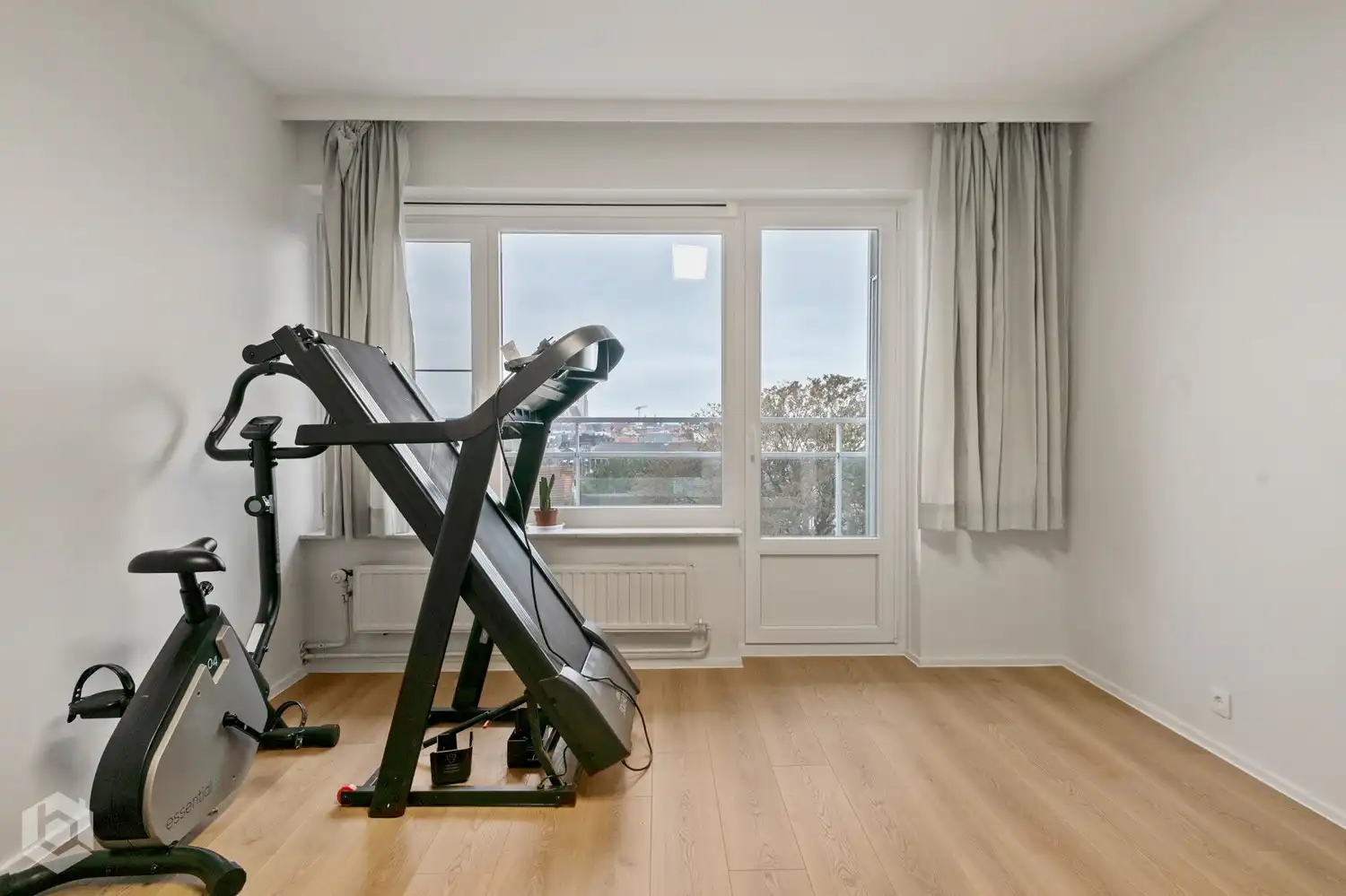 Appartement met 2 slaapkamers en dubbele terras met prachtig uitzicht op de binnenstad foto 9
