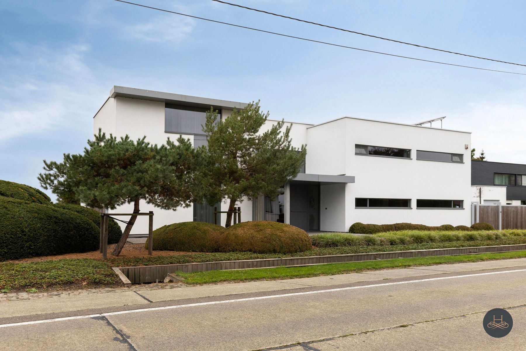 Stijlvolle villa met ondergrondse parking foto {{pictureIndex}}