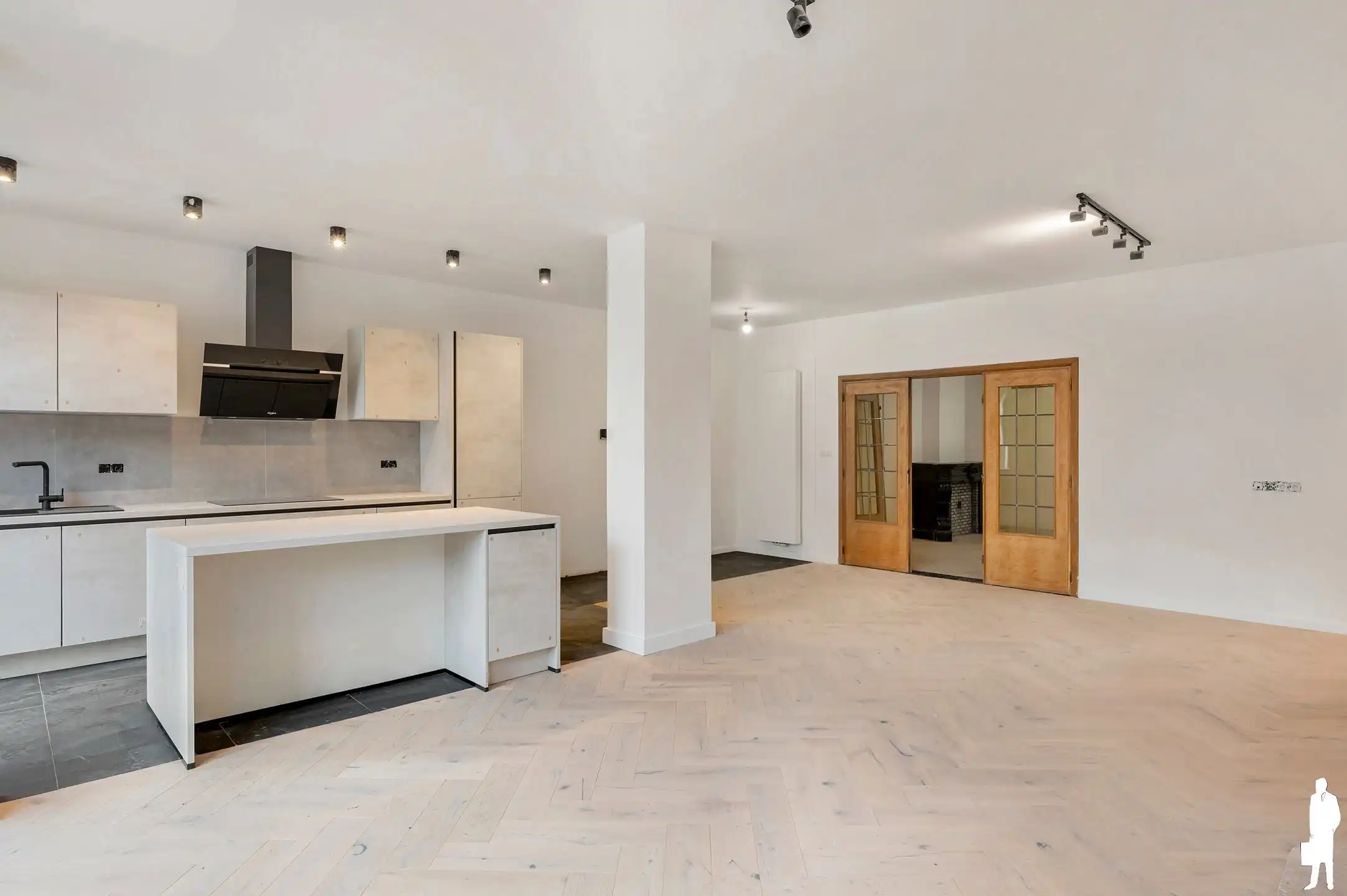 Prachtig gerenoveerd appartement (149 m²) met 2+ slk’s en zonnig terras nabij centrum Mechelen. foto 5