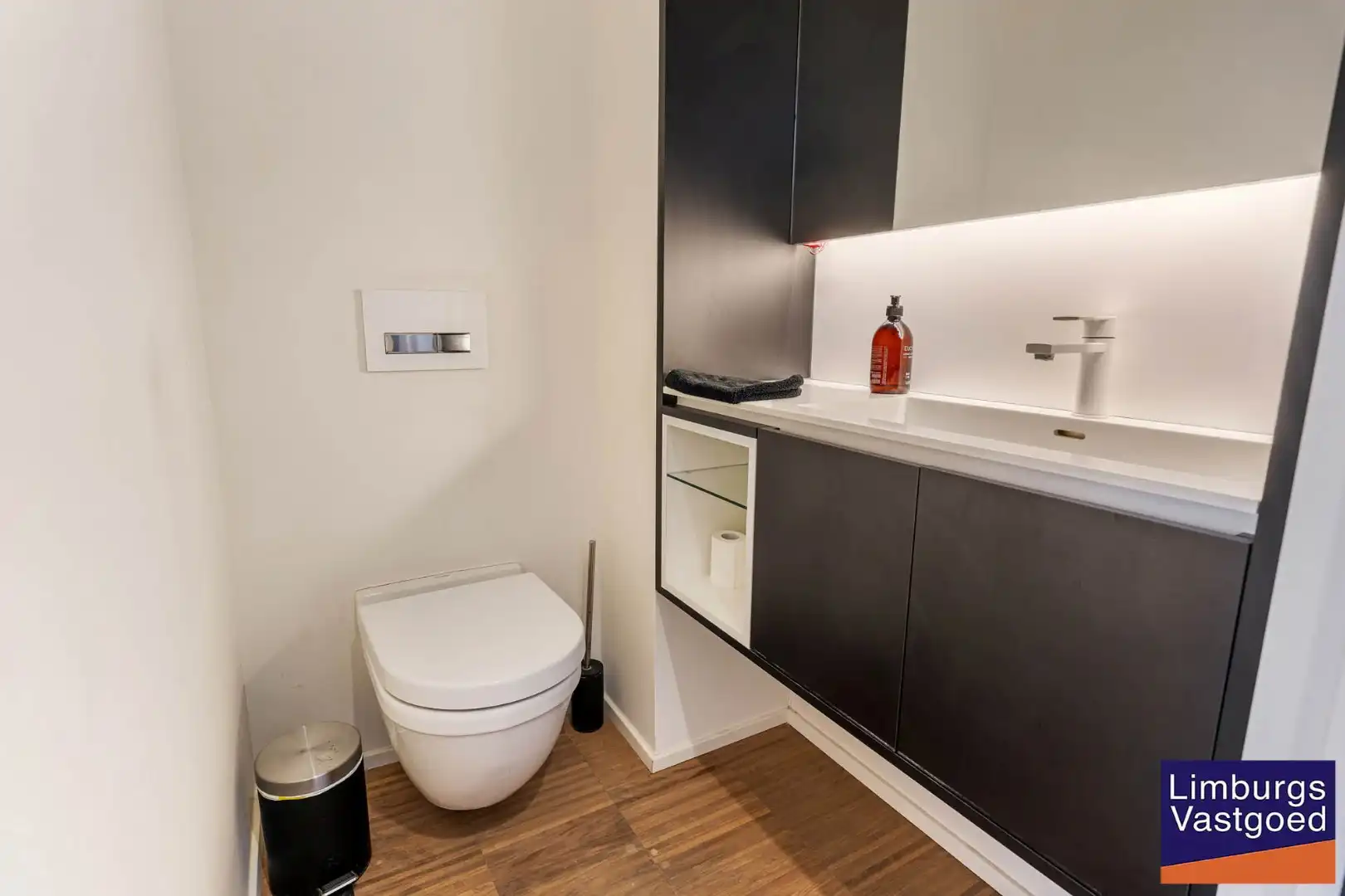 Modern instapklaar kantoor in Hasselt centrum met energielabel B foto 20