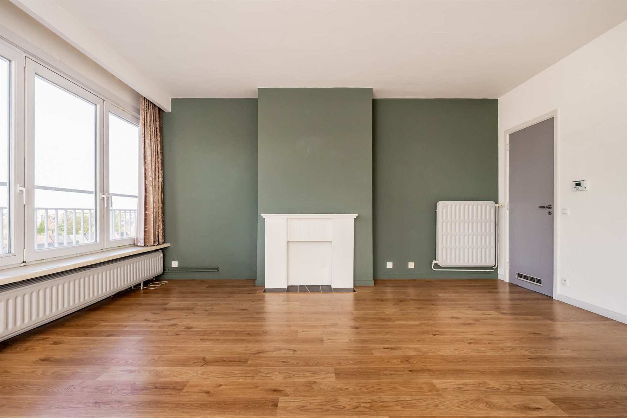 Ruim 3 slaapkamer appartement met prachtig uitzicht foto 3