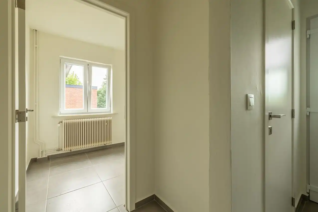 Volledig gerenoveerde woning met 3 slpk., veranda en magnifiek zicht vandaaruit foto 17