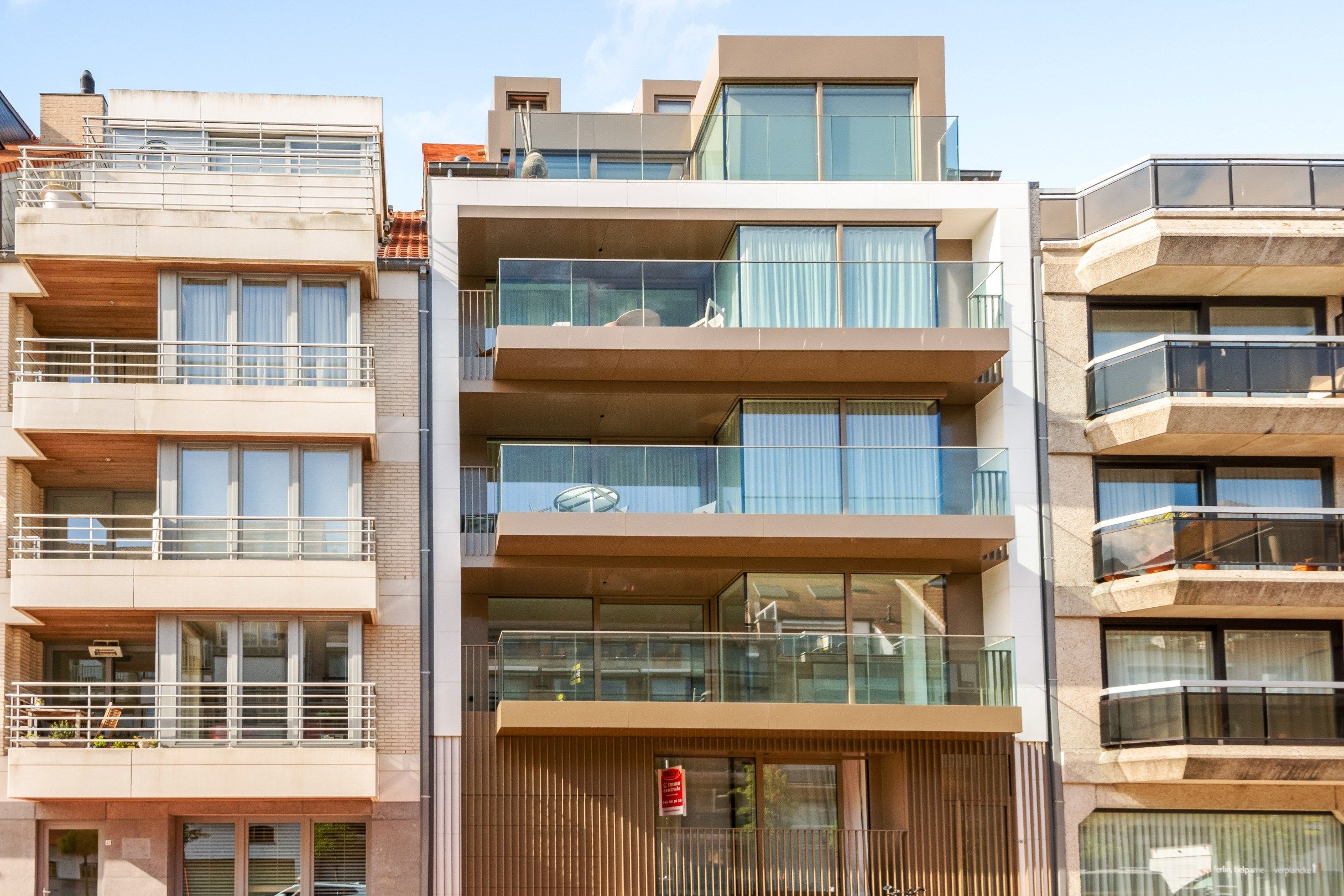 Luxueus nieuwbouwappartement met een uitzonderlijke afwerking gelegen in de Van Bunnenlaan.  foto 20