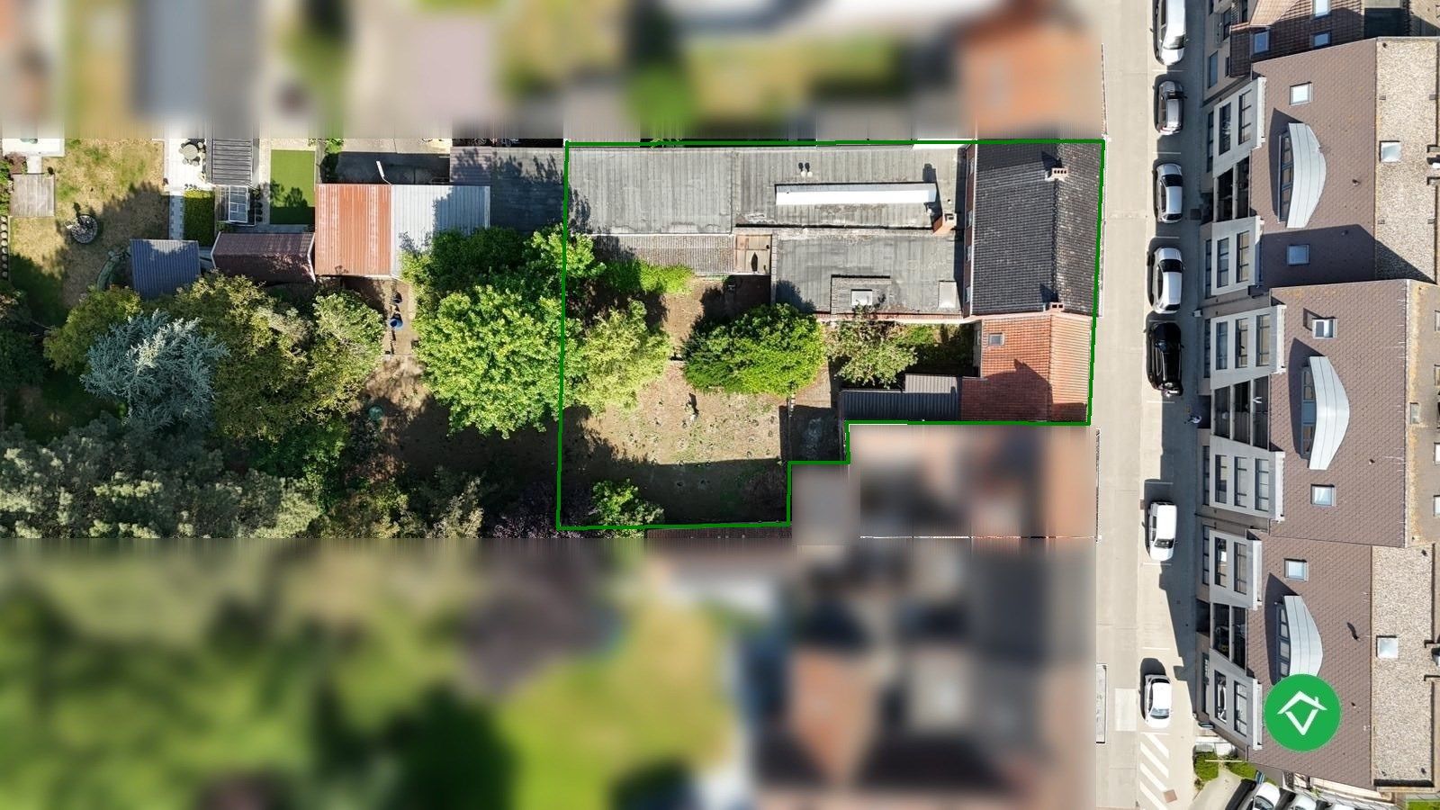 Unieke ruime eigendom op 10a grond met voormalige handelsruimte in centrum Koekelare foto 3