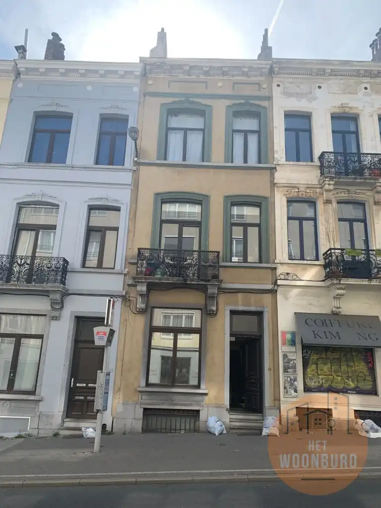 Appartement 1e verdieping foto {{pictureIndex}}