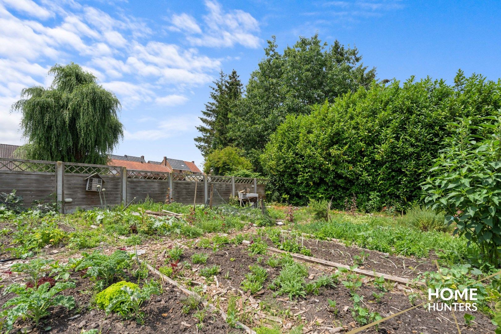 Instapklare gezinswoning met groot bijgebouw in Lichtervelde foto 26