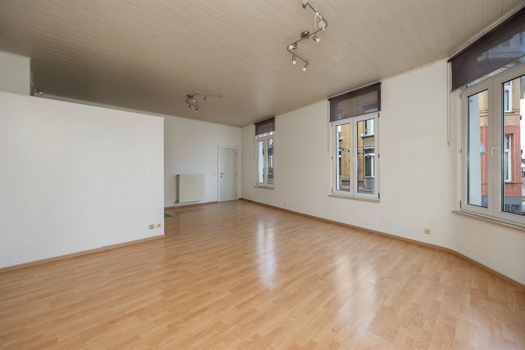 Instapklaar hoekappartement in Oud-Berchem foto 2