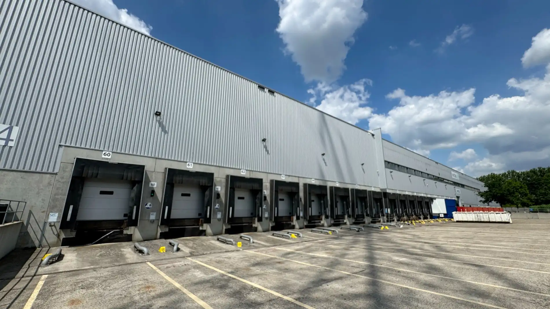 Loods met kantoren te huur in Kersdonk Logistics Centre Willebroek foto 18