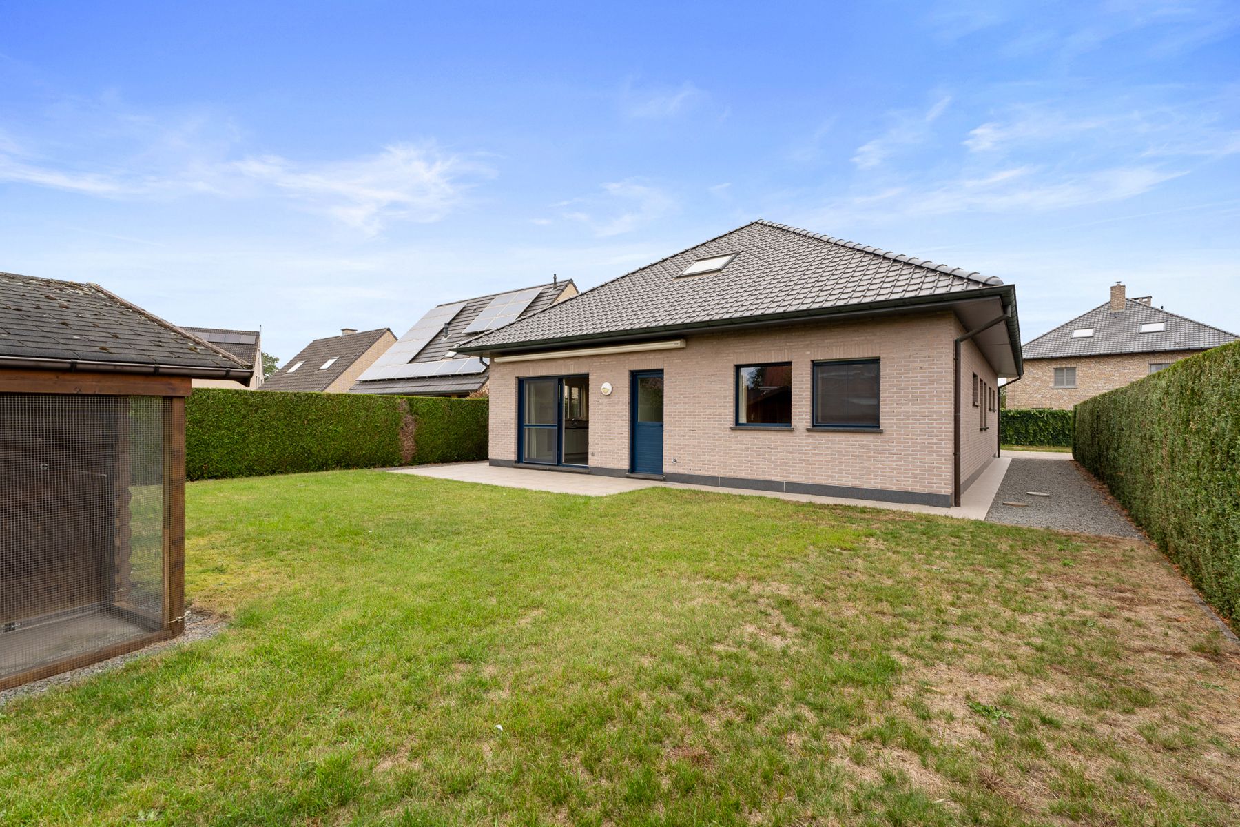 Perfect onderhouden bungalow in een residentiële wijk! foto 15