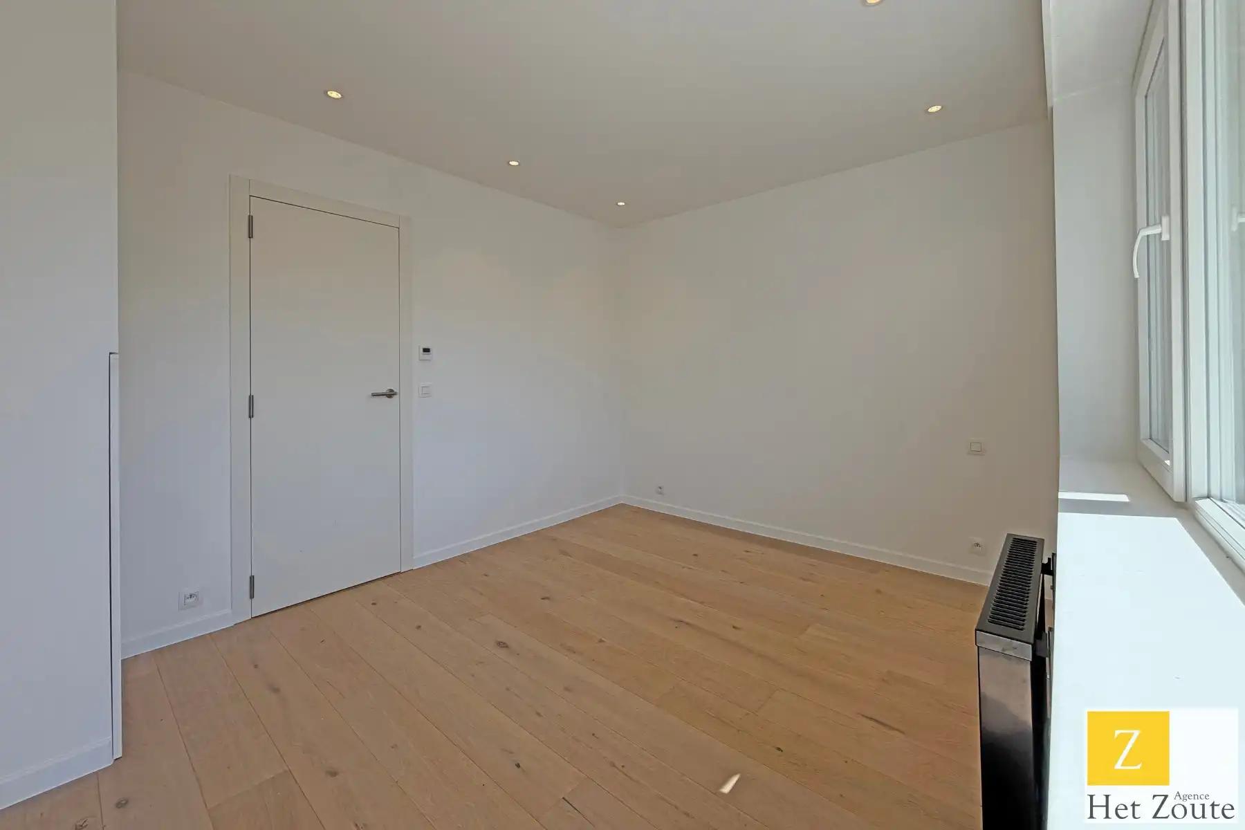 Gezellig instaplaar appartement op enkele passen van Zeedijk foto 6