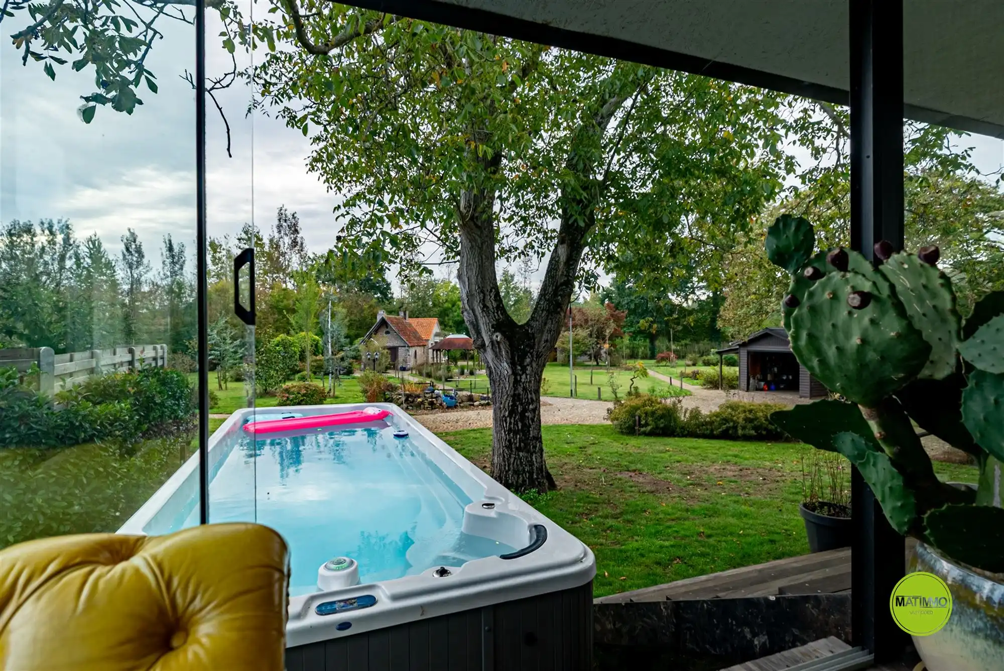 Unieke, luxueus gerenoveerde woning op uitzonderlijk perceel foto 60