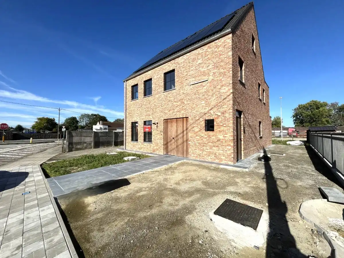 Beselare – Duplexnieuwbouwappartement met 3 slaapkamers en tuin foto {{pictureIndex}}