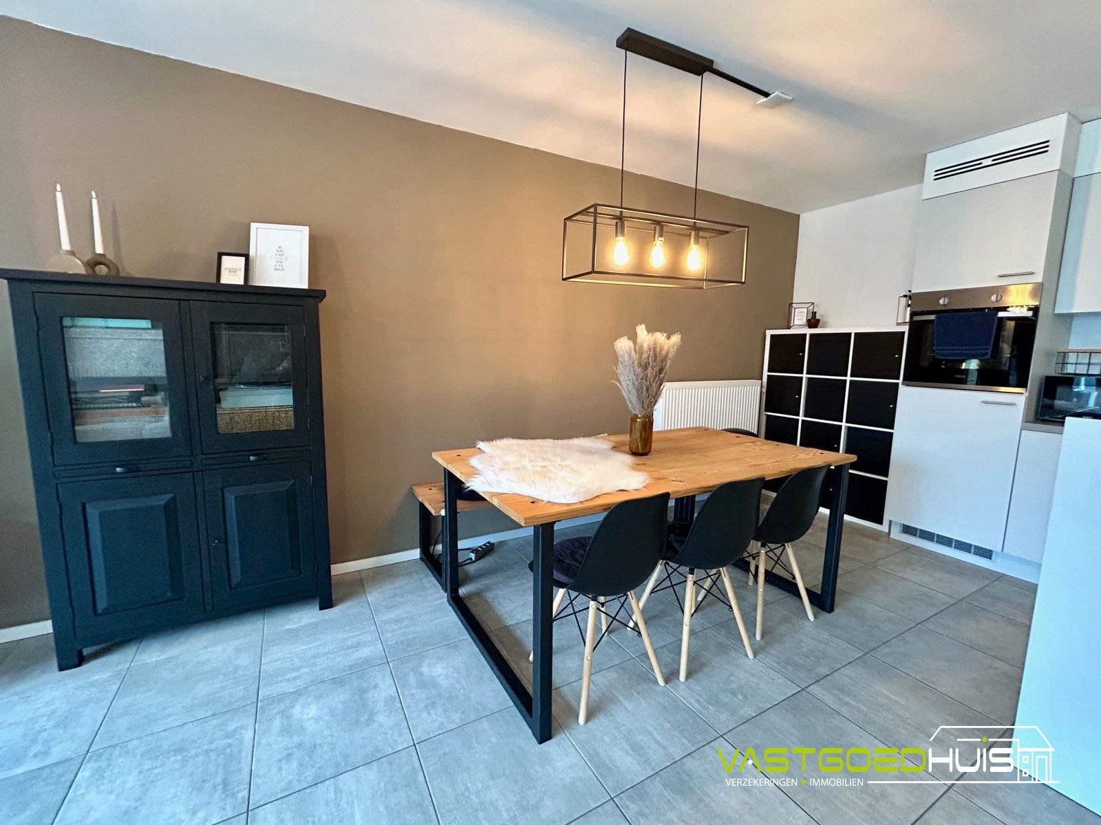 Modern appartement met 2 slaapkamers en terras foto 17