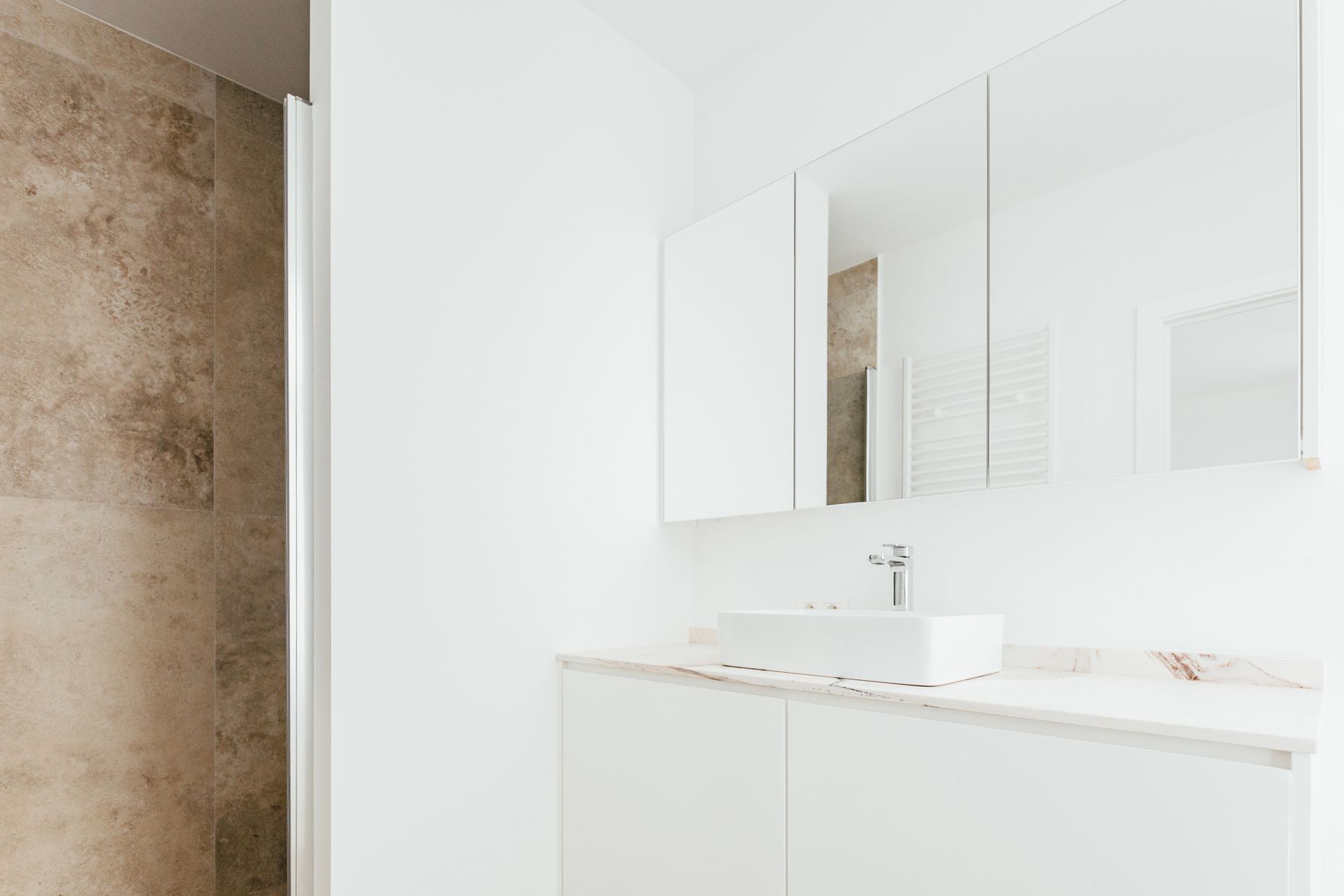 Luxueus gerenoveerde herenwoning op het bruisende Zuid foto 24