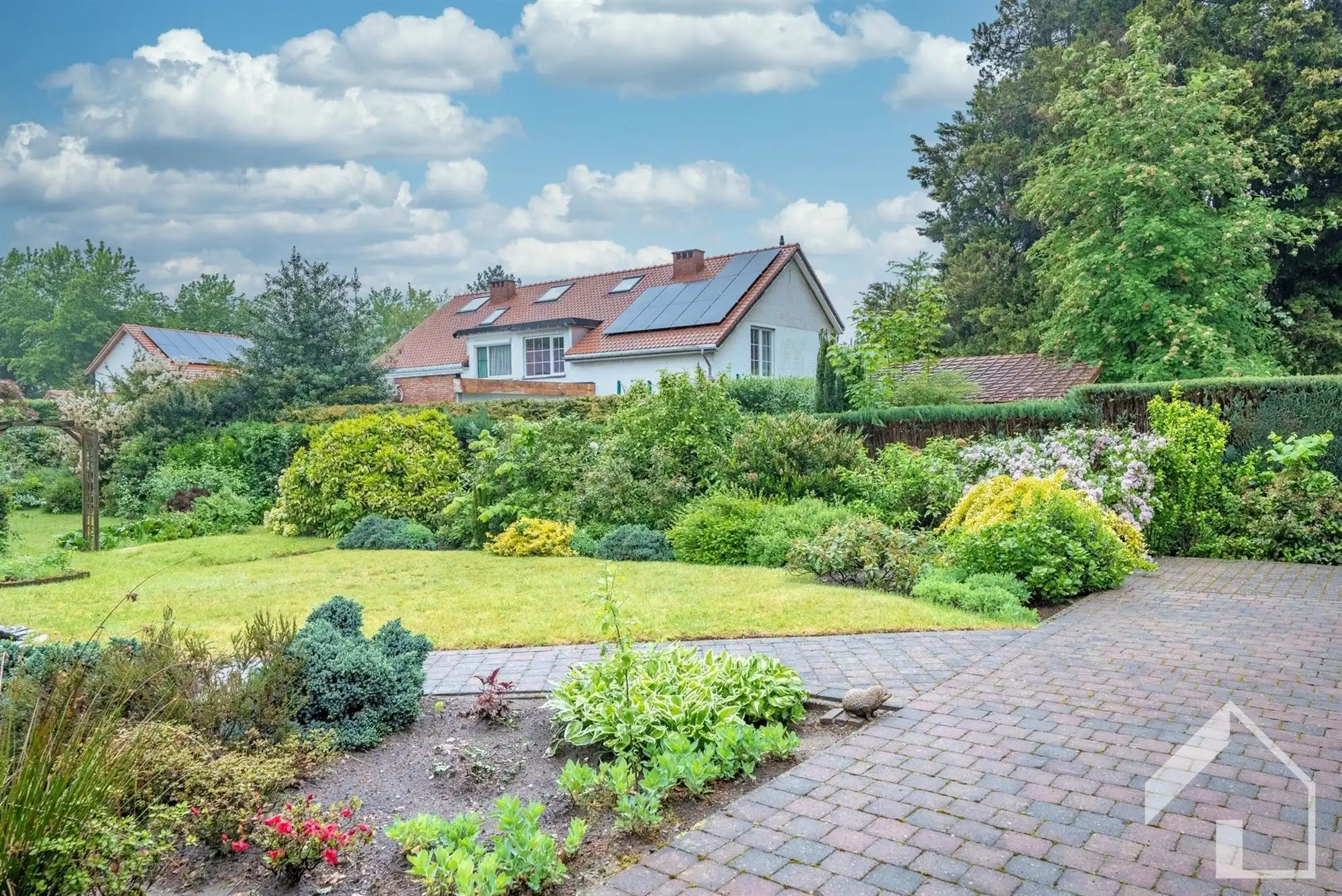 Te renoveren gezinswoning met veel potentieel op toplocatie in Brasschaat!  foto 15