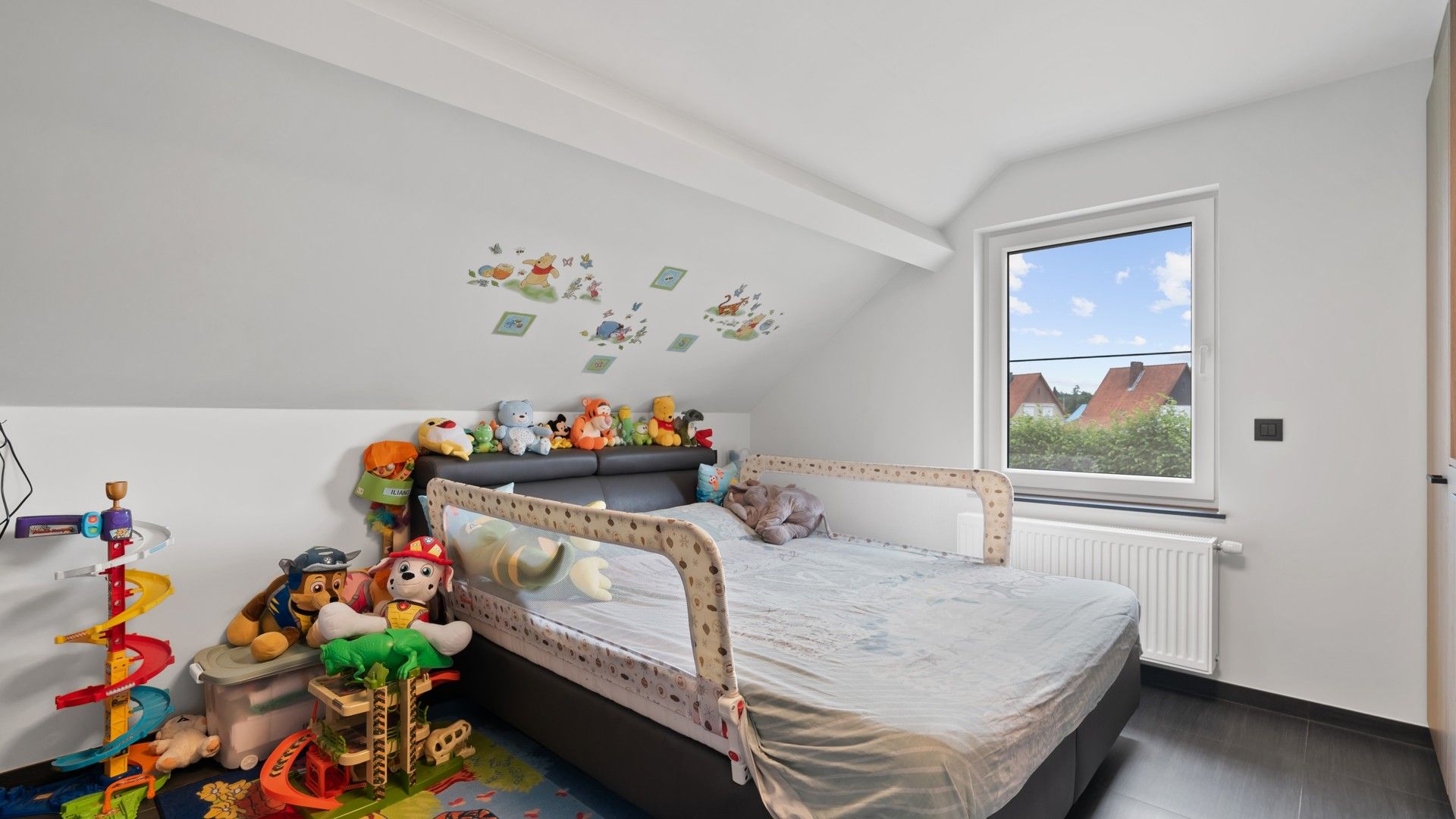 Gerenoveerde woning met 2 badkamers en 3 slpkrs in Houthalen foto 15