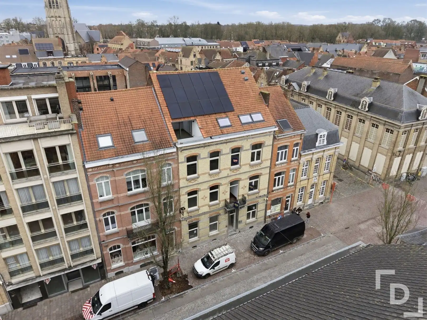 Nieuwbouwstudio met terras en tuin te koop in centrum Ieper. foto 15