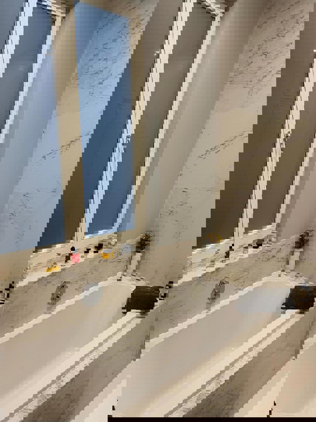 Lichtrijk en ruim appartement op toplocatie. foto 8