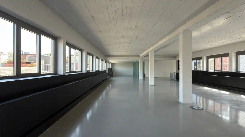 Instapklare kantoorruimte te huur in hartje Antwerpen foto 6