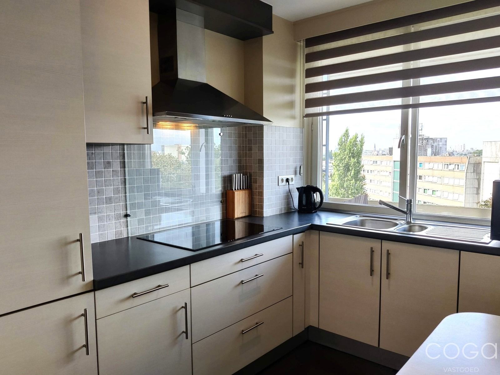 Appartement 2 slpks met zicht op de stad foto 5