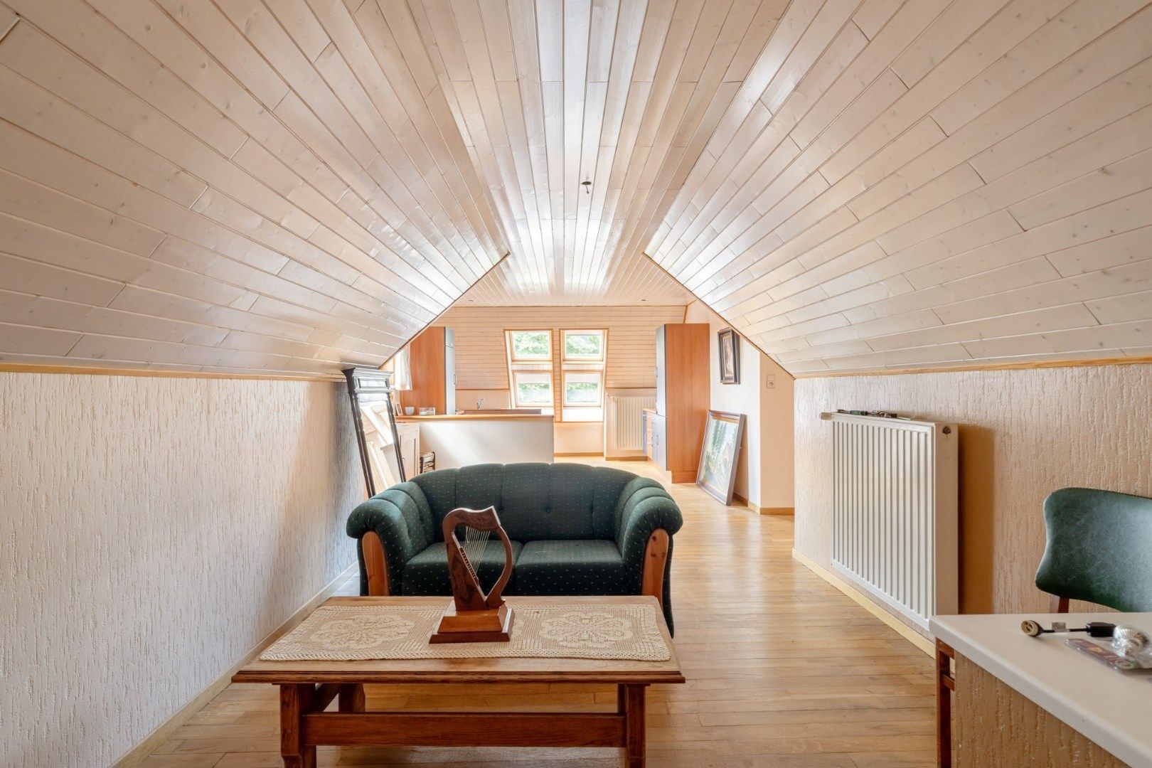 Ruim, karaktervol landhuis met parkachtige tuin op perceel van 16a29ca. foto 27