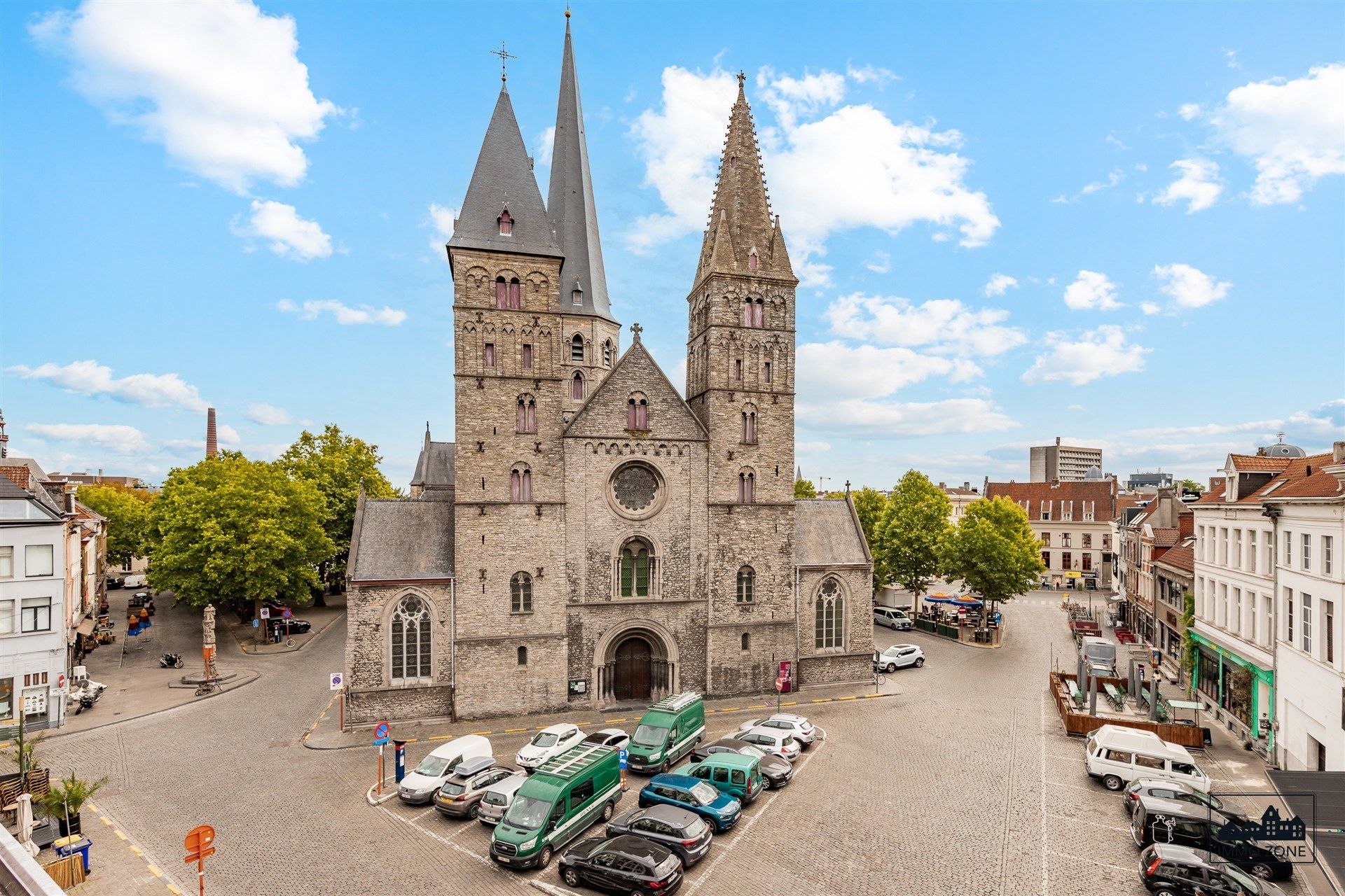Architecturale parel tussen Vlas-en Vrijdagsmarkt foto 9