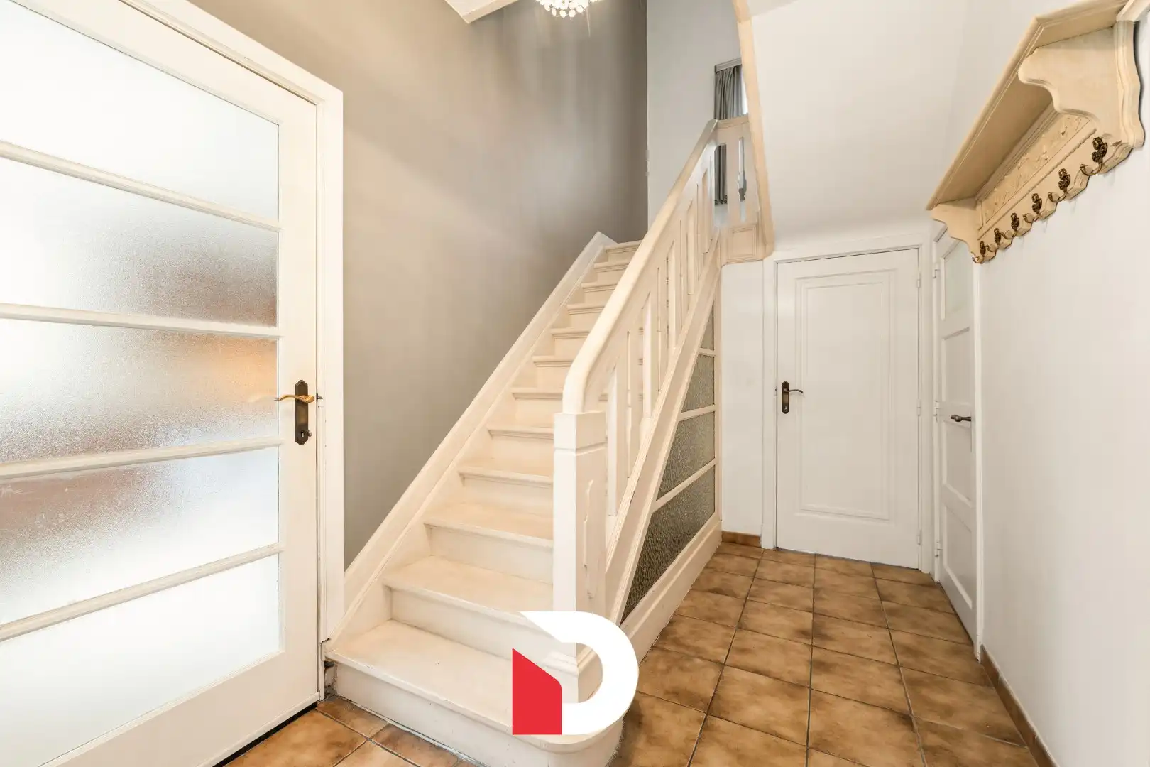 Modernistische villa met prachtige, zongerichte tuin gelegen te 'Kristus Koning'.  foto 14