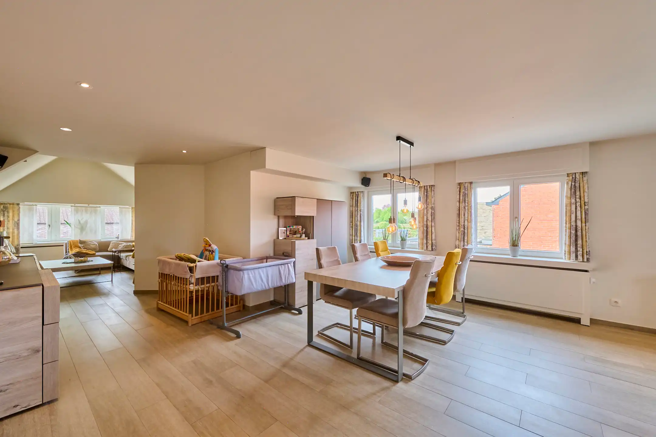 Ruim handelspand met woonst (3slpk)- zwemvijver  - diverse mogelijkheden !  foto 18