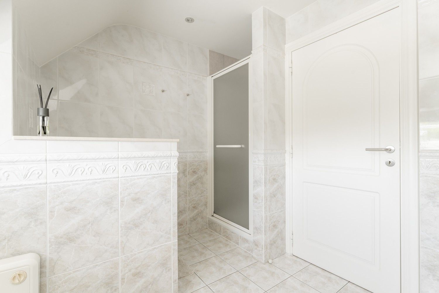 Villa landhuis op een gunstige locatie vlakbij de Nederlandse grens! foto 23