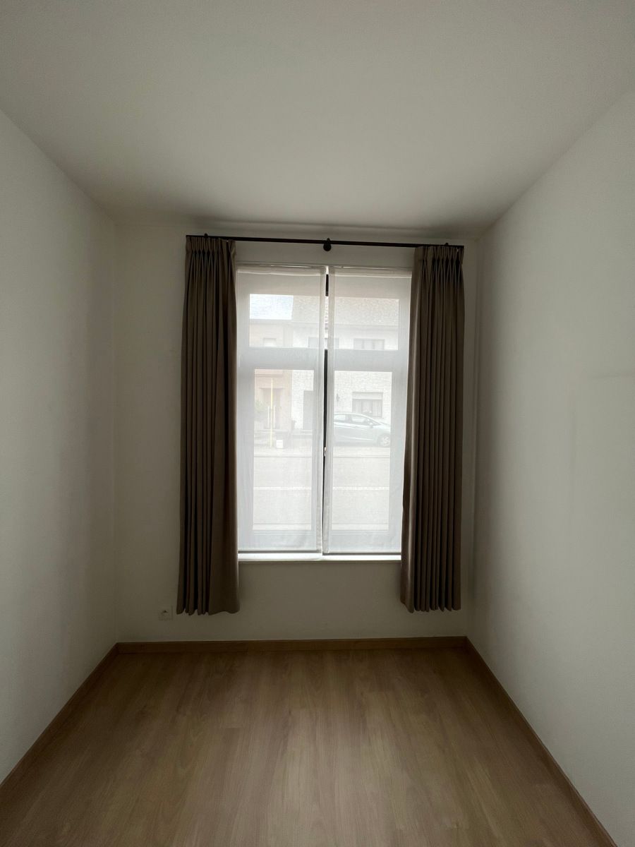 GLV app met 3slpk, tuin en parking foto 15