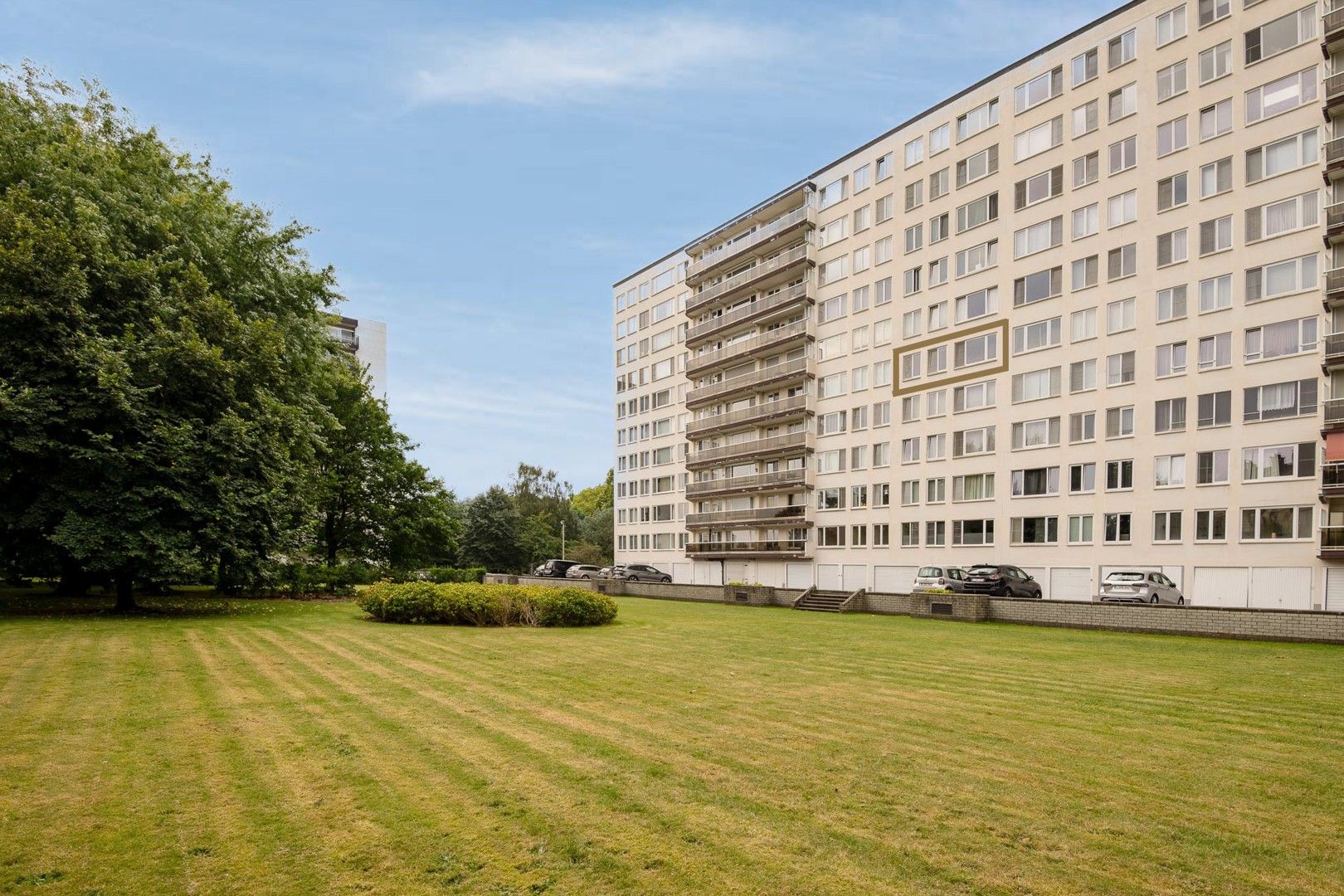 Instapklaar 3 slaapkamer appartement met groen uitzicht! foto 16