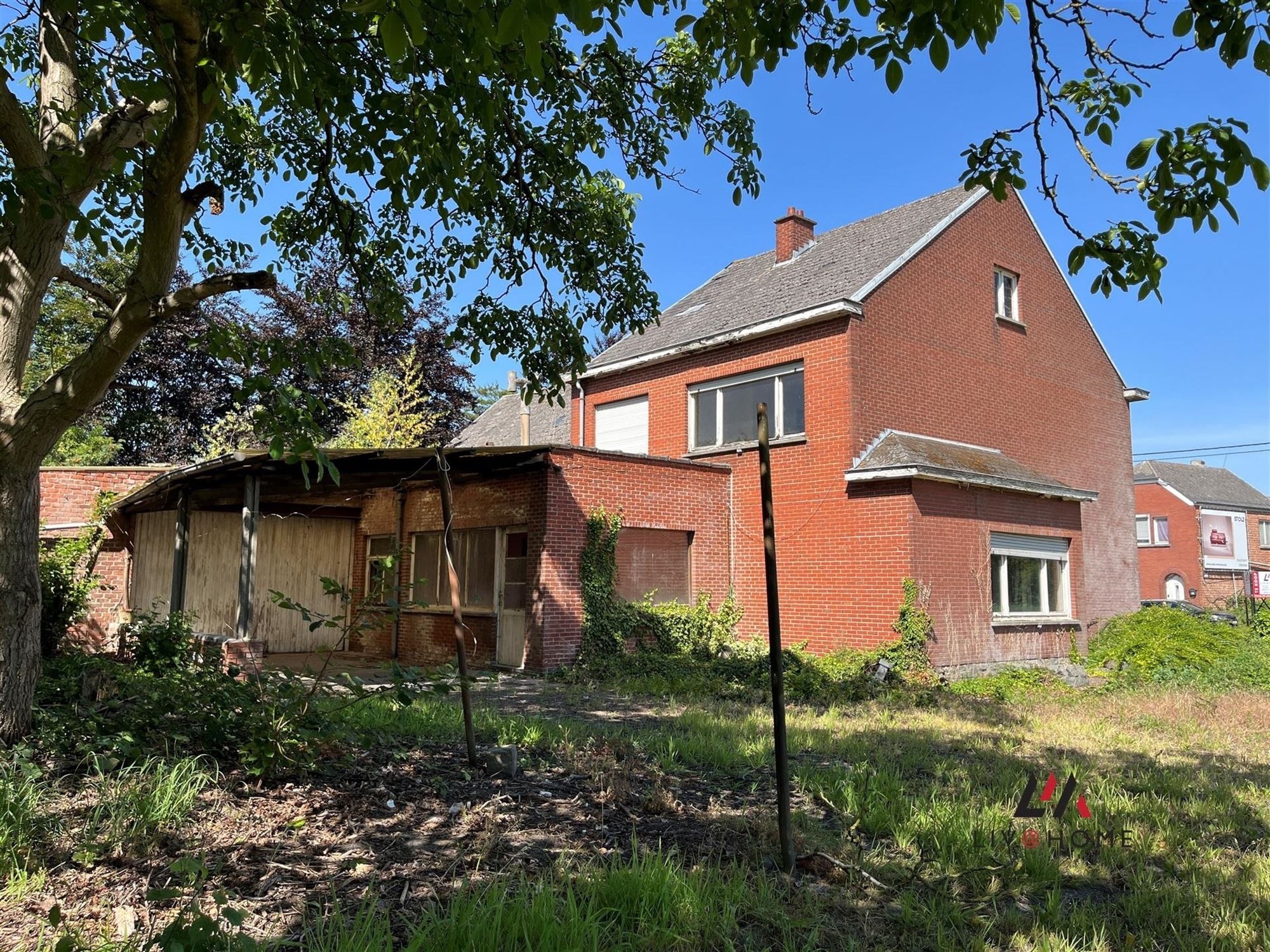 woning met 2,8 ha grond foto 6
