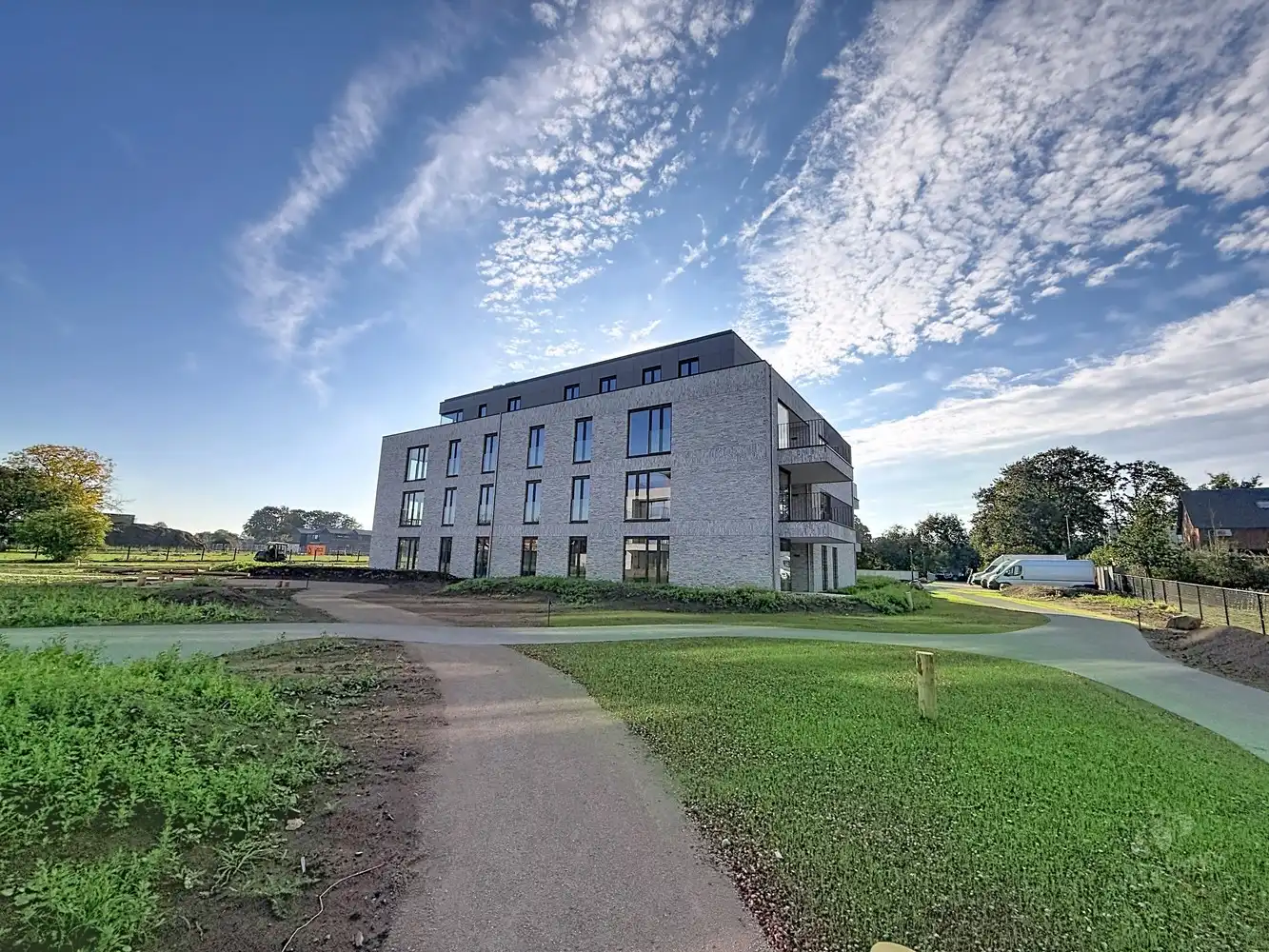 Lichtrijk nieuwbouwappartement met twee slaapkamers en terras in Zonhoven foto 3