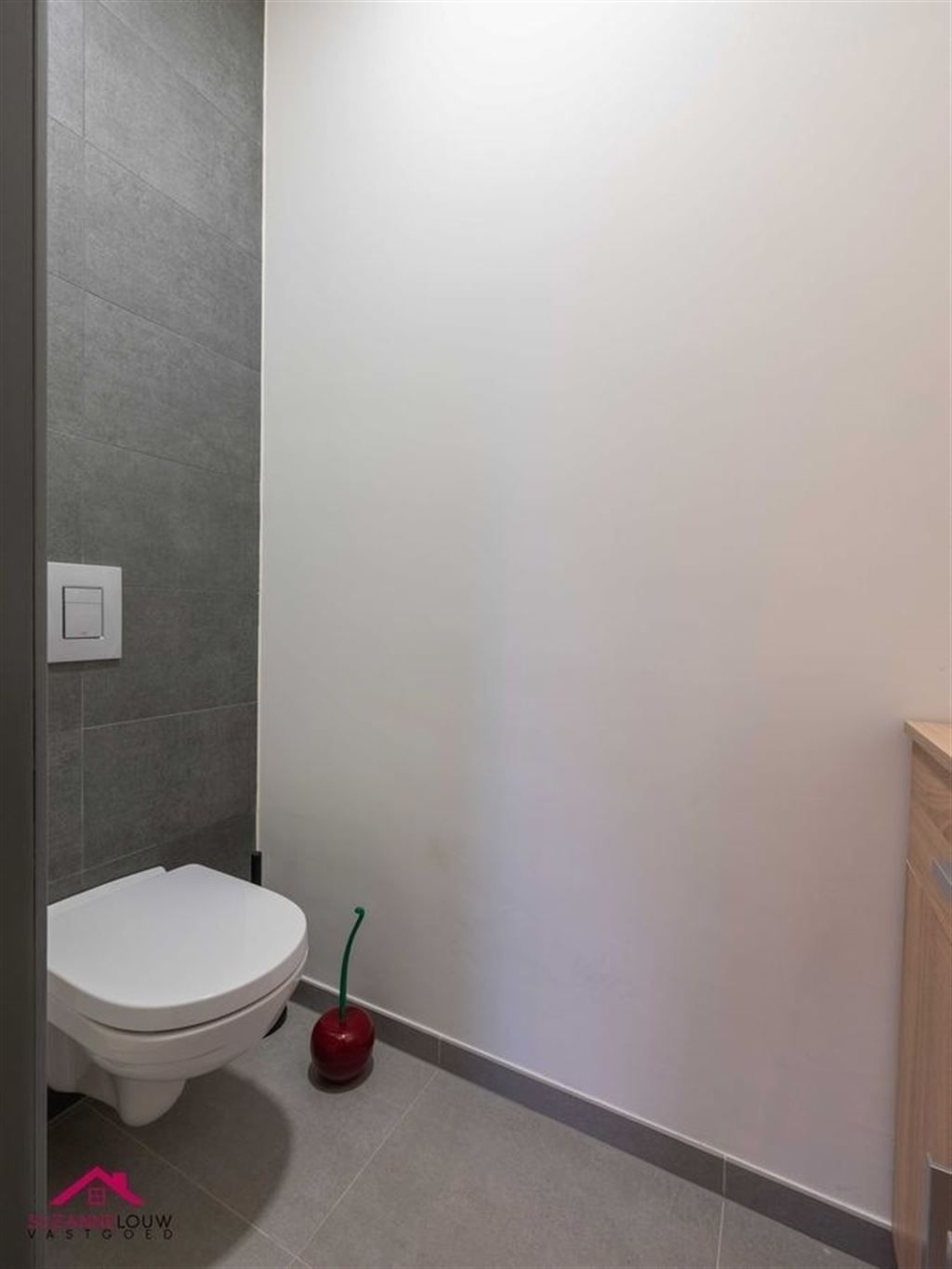 Instapklare half vrijstaande gezinswoning met gezellige tuin foto 25