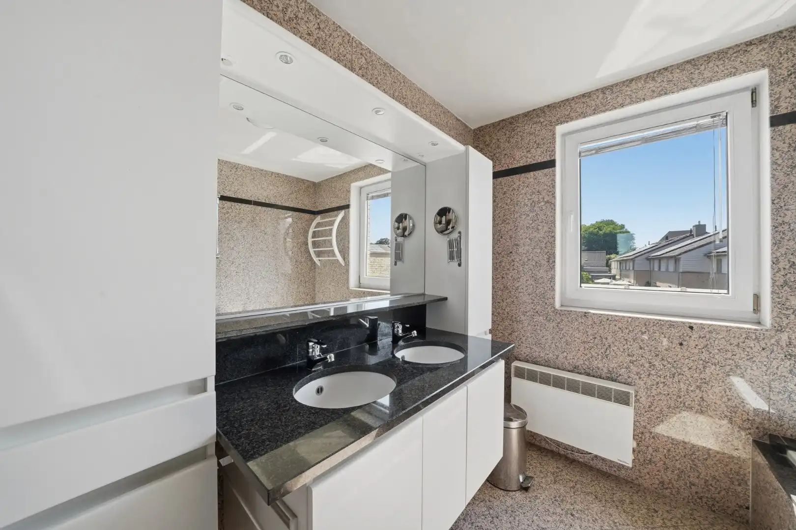 Instapklaar appartement met 2 slaapkamers en terras van 63 m² foto 14
