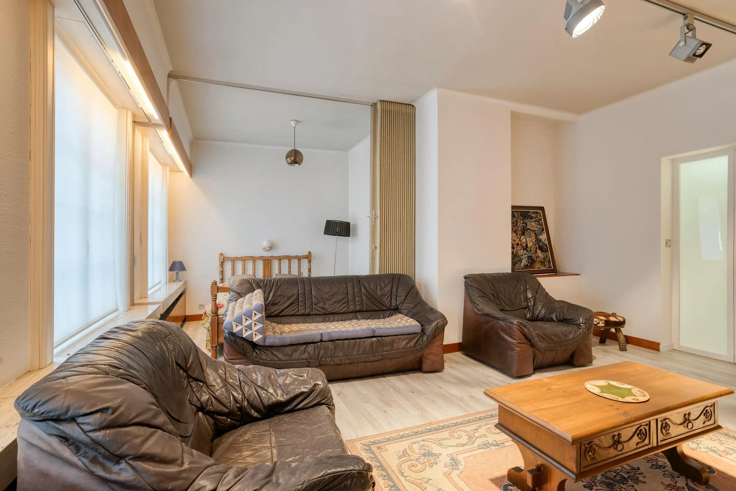 Mooi gelegen landhuis te koop in Meerbeke foto 61