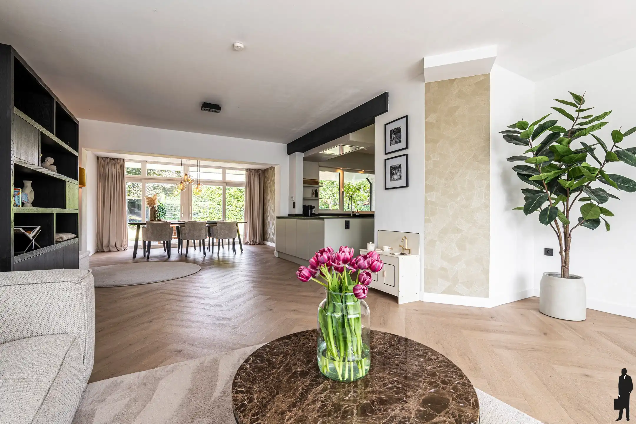 luxe afgewerkte vrijstaande woning op 842 m² in Poppel. foto 4
