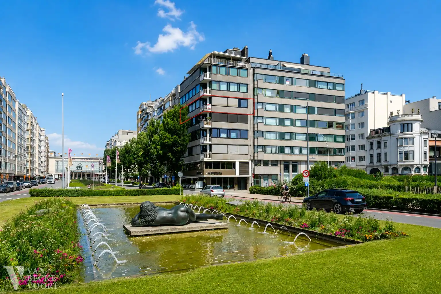 Wonen aan het park: stijlvol gerenoveerd appartement met uitzonderlijk uitzicht foto 13