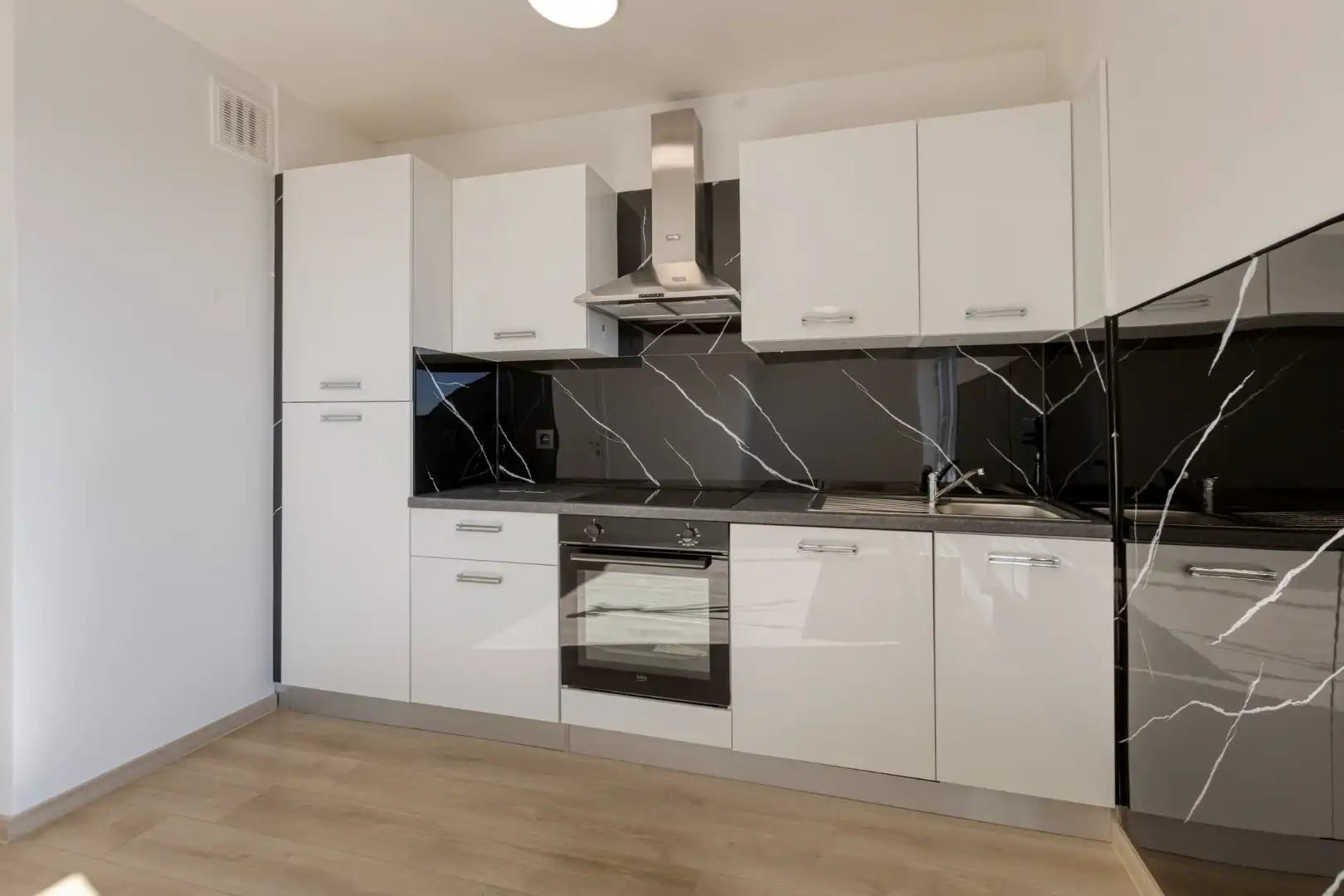 Knap vernieuwd appartement met dakterras en lift - energielabel B foto 8
