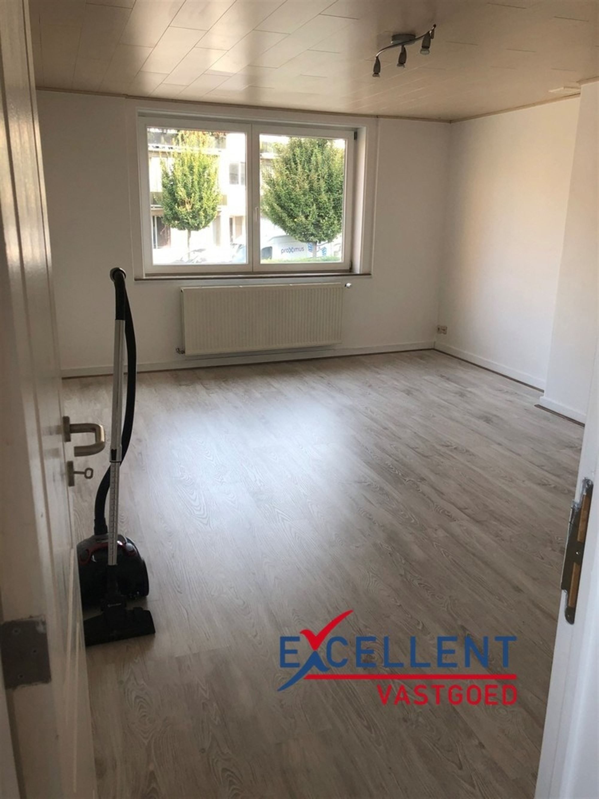 Centraal gelegen woning te Ronse te huur foto 4