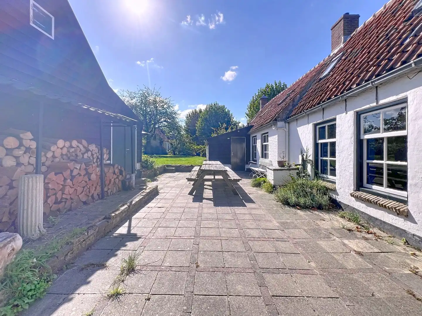 Idyllisch gelegen monumentale woning foto 6