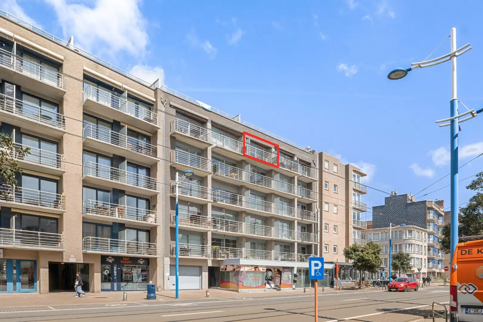 Prachtig en ruim 2 slaapkamerappartement te koop nabij de zeedijk foto 14