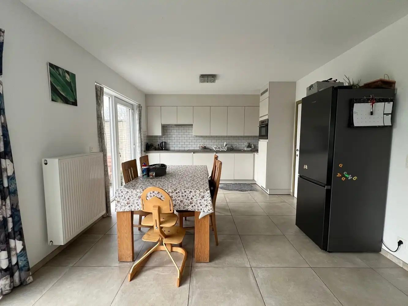 Rustig gelegen woning met 3 slaapkamers en garage foto 2