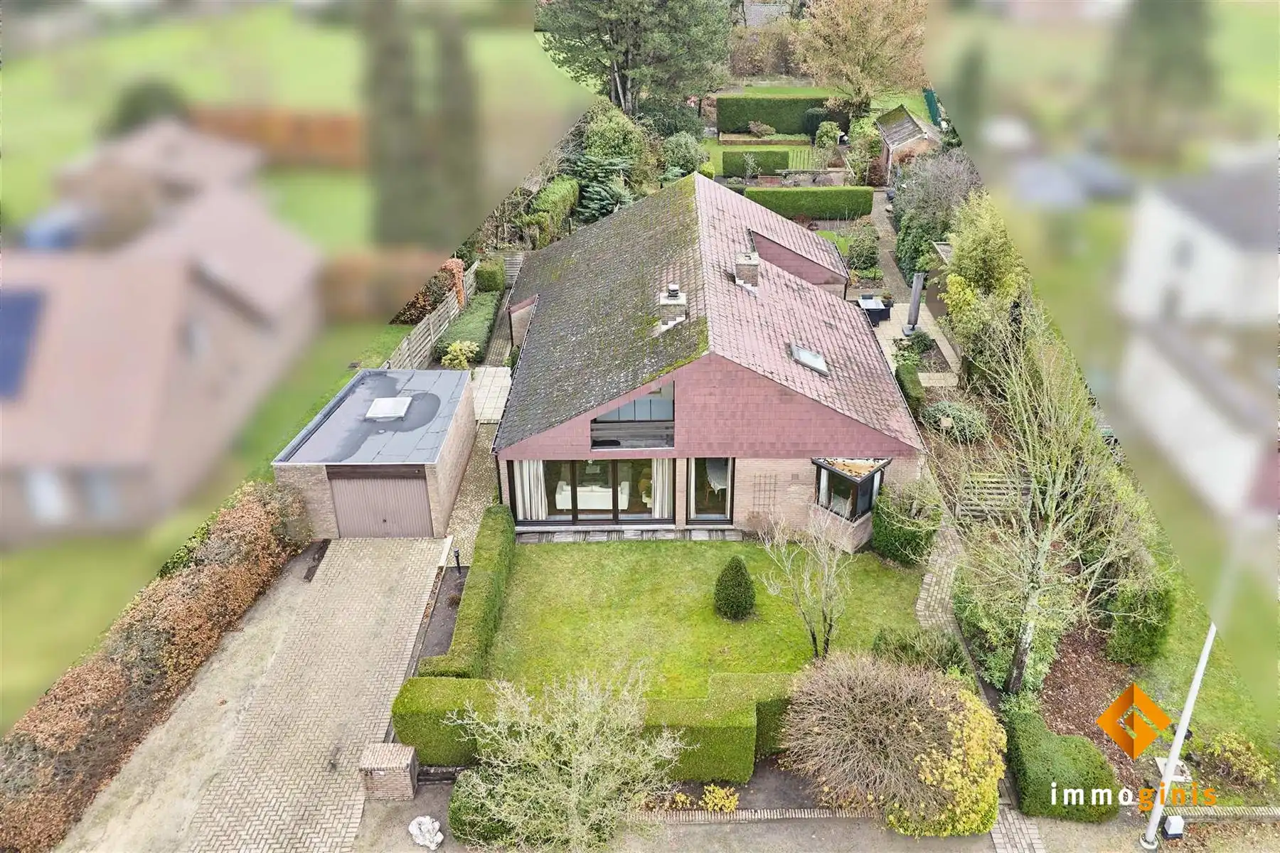 Zéér ruime woning op een mooi perceel van 17a82ca met 5 slaapkamers en uitbreidingsmogelijkheden op de eerste verdieping! foto 42