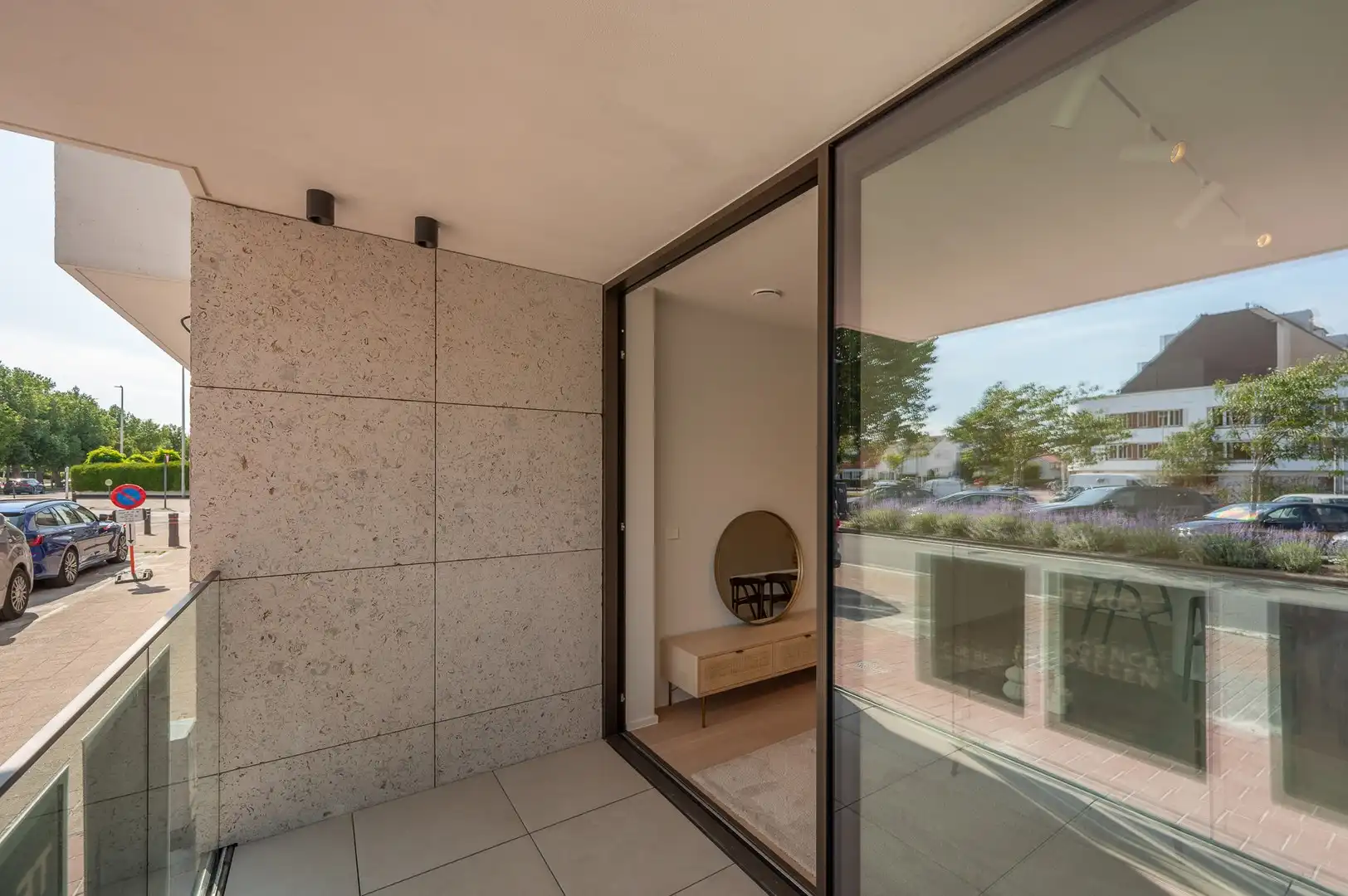 Nieuwbouw appartement op een centrale ligging te Knokke, vlakbij het Zegemeer en op wandelafstand van het strand. foto 9