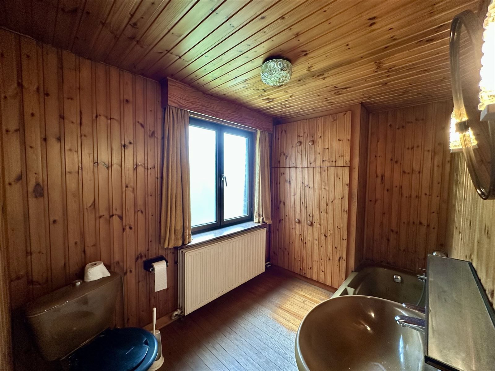 karaktervolle woning met handelsruimte in hartje Zottegem! foto 10