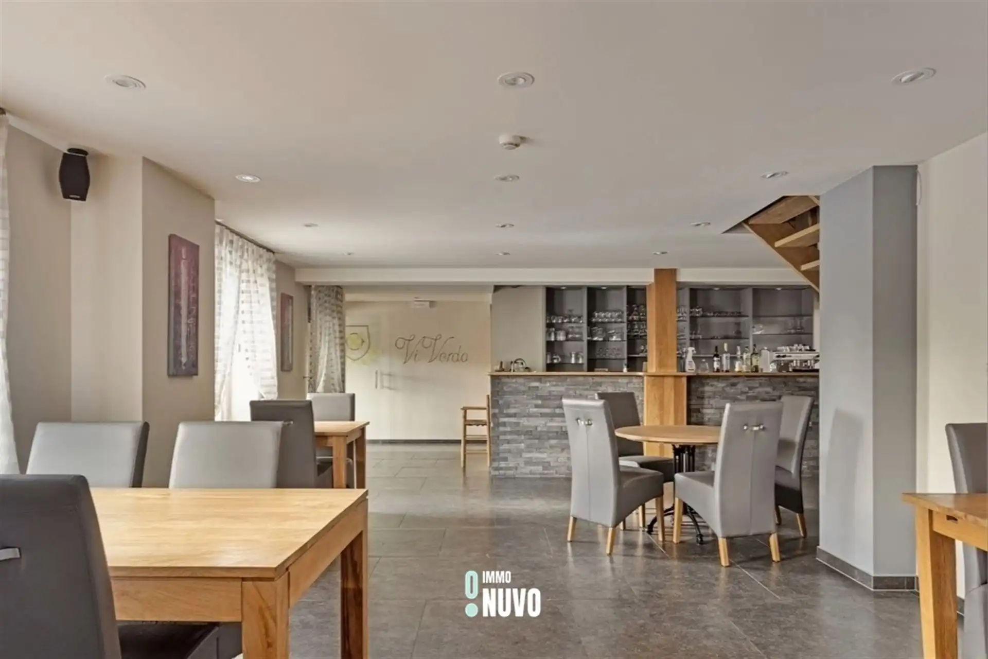 Polyvalent handelspand met woning op topligging  foto 6